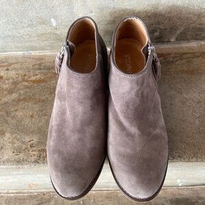 Vionic Womens Taupe Ankle Boots